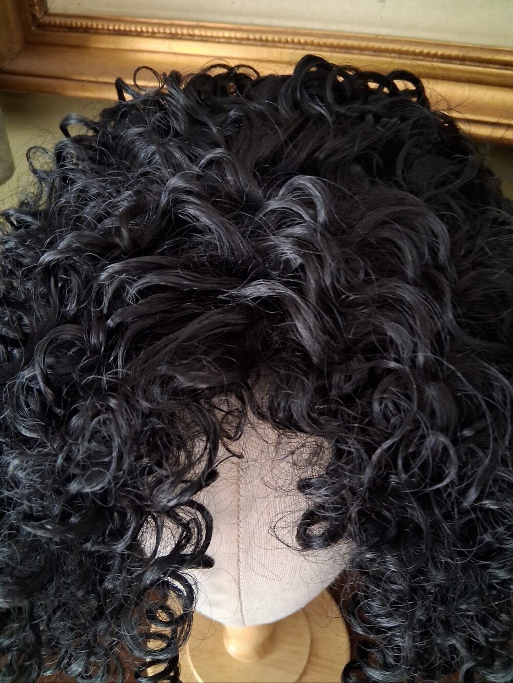 Short Natural-Look Black Voluminous Curly Wig - Picture 4 of 5